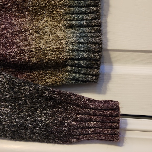 LOFT Sweater - Picture 2 of 4